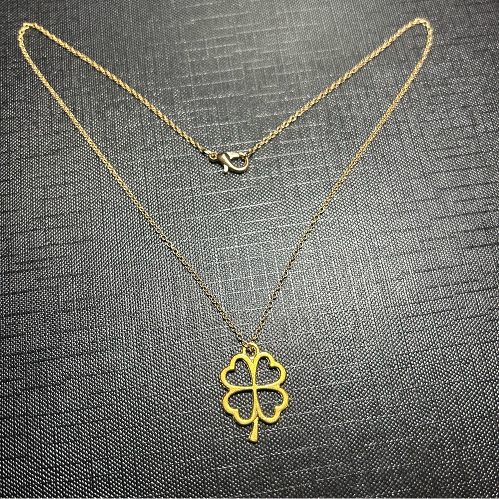 Gold Plated 4 Leaf Clover Hollow Pendant Necklace